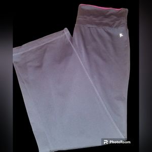 Women's XL (16-18) Yoga Pants Brand New Without Tag